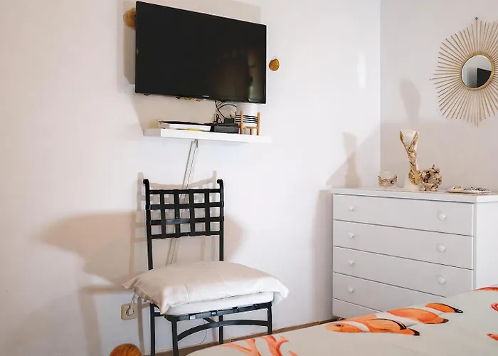 Cozy Near The In דירה